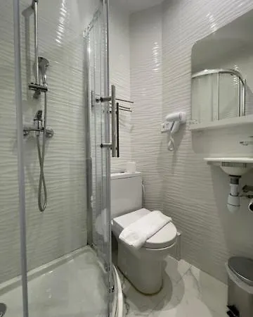 De L'aveyron פריז