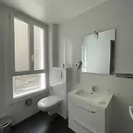 Hotel De L'aveyron Paris